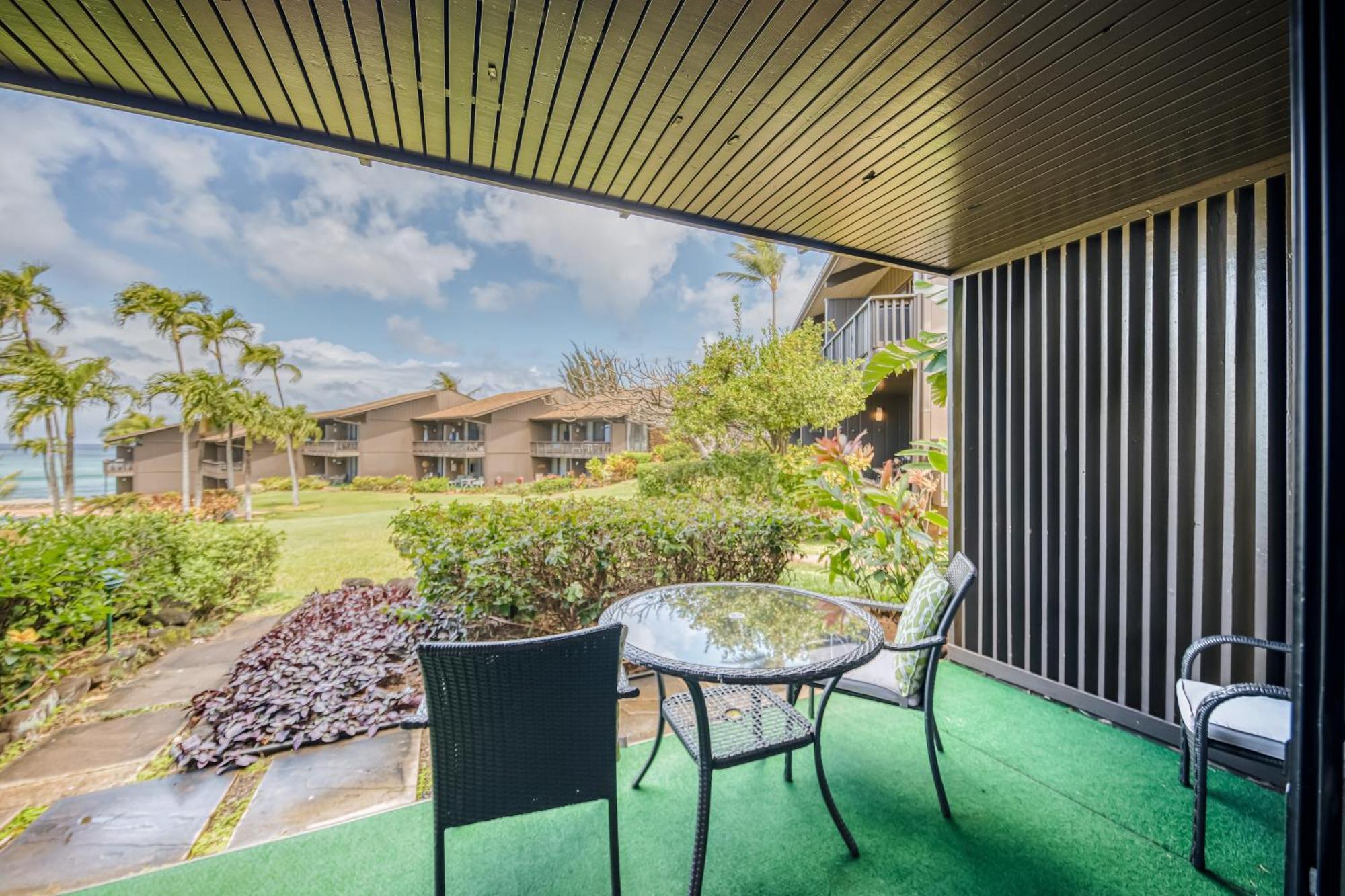 Mahina Surf Apartment Kahana Room photo